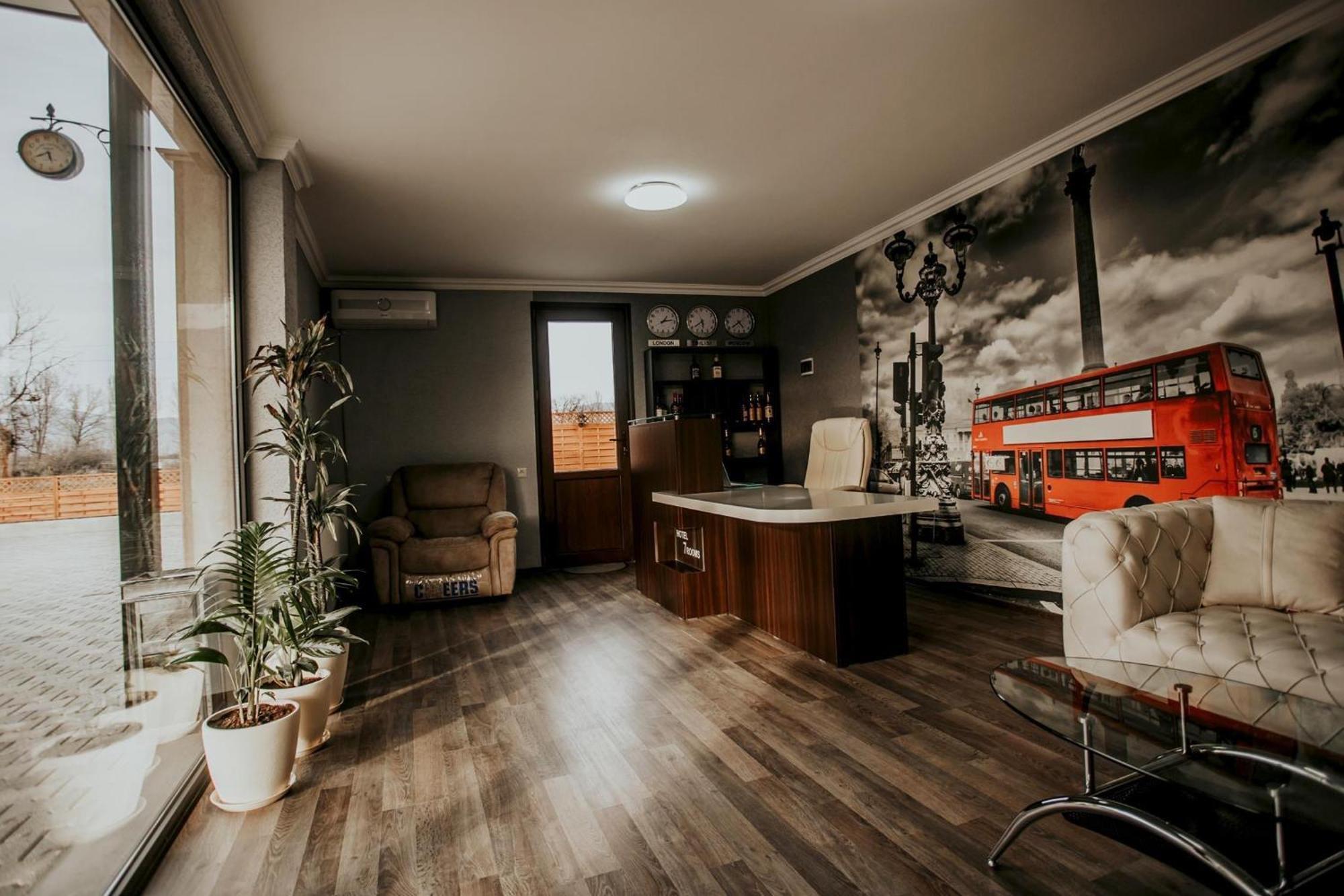Tserovani 7 Rooms Hotel מראה חיצוני תמונה