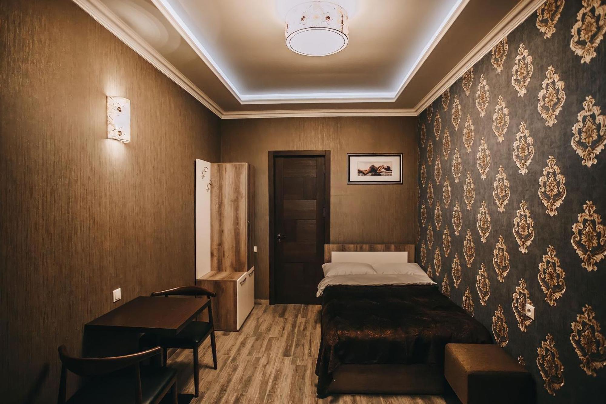 Tserovani 7 Rooms Hotel מראה חיצוני תמונה