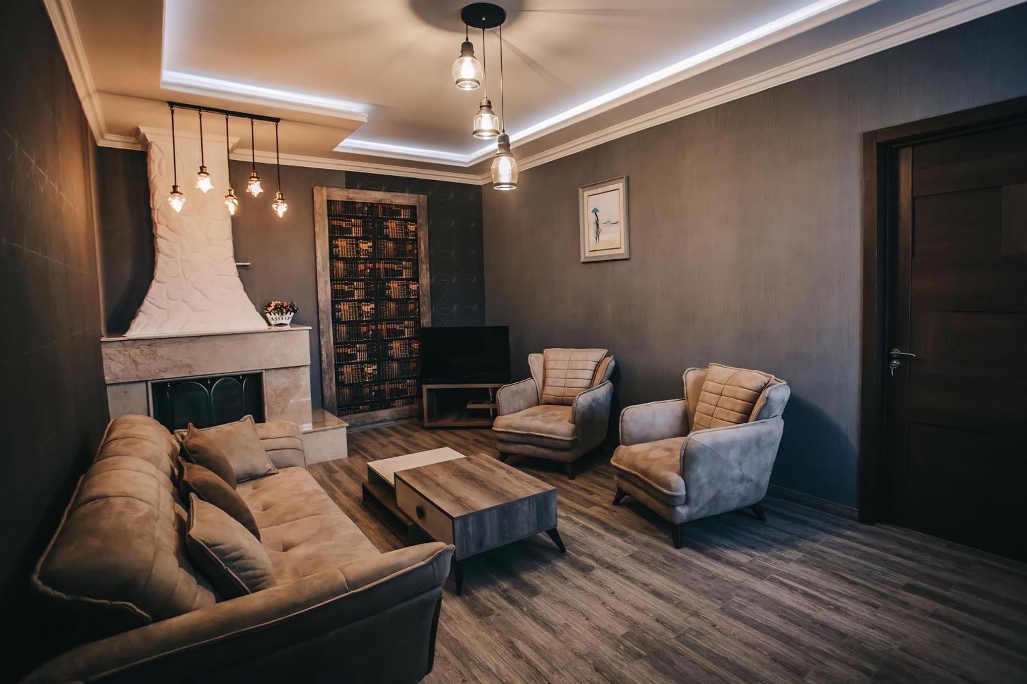 Tserovani 7 Rooms Hotel מראה חיצוני תמונה